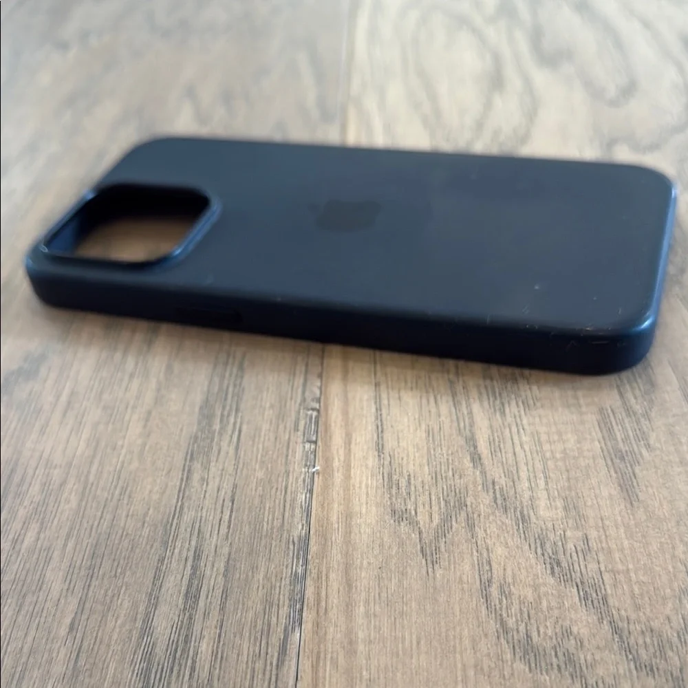 Apple sleek black